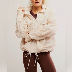 FP Movement FP Light Packer Water Resistant Hiking Pullover Bleached Clay size M